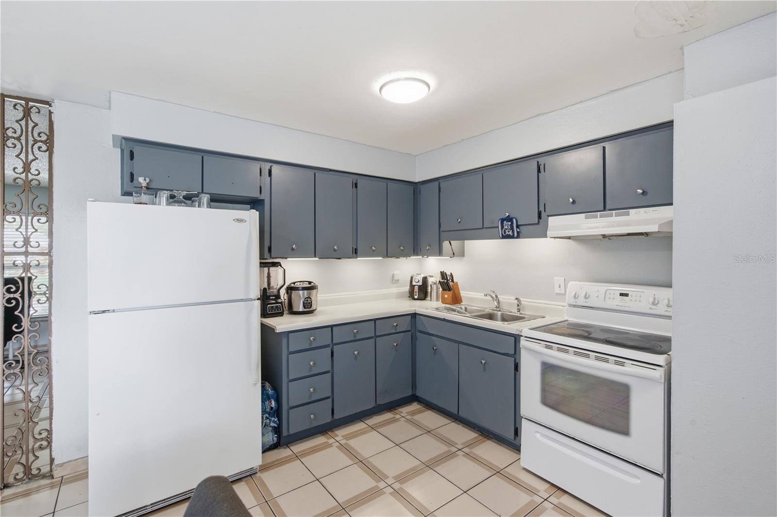 802 PAPAYA DR — photo 21