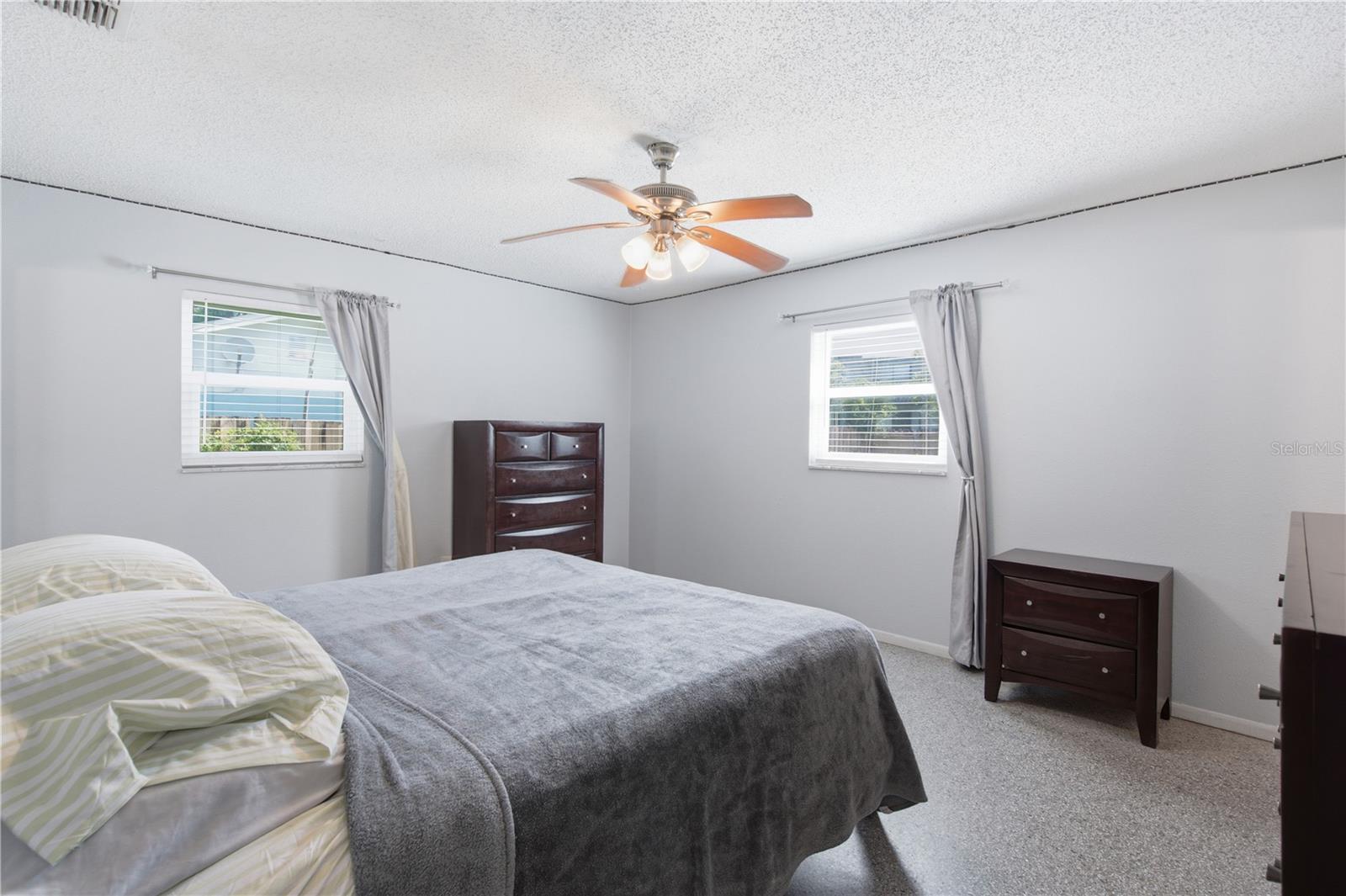 802 PAPAYA DR — photo 29