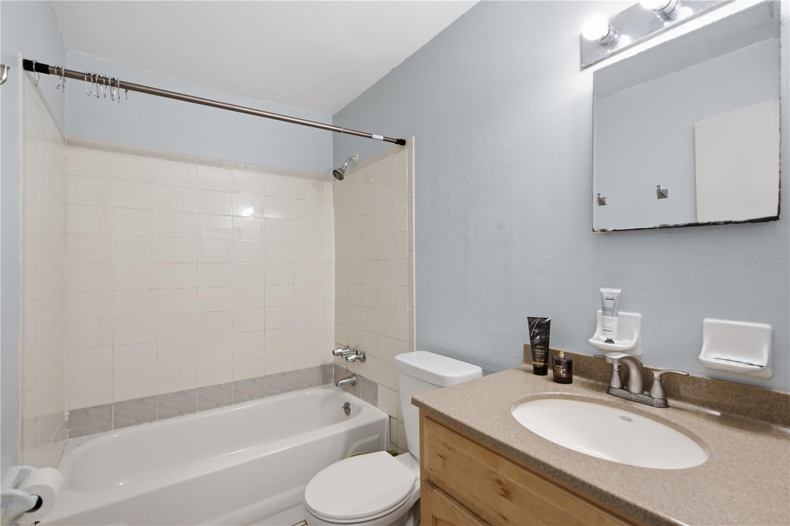 802 PAPAYA DR — photo 30