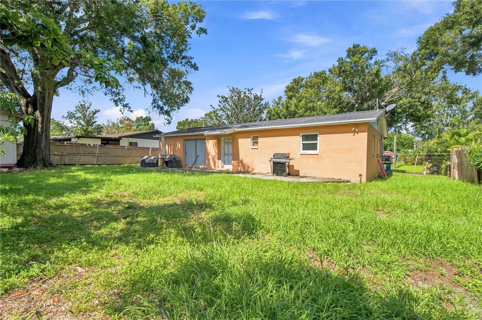 802 PAPAYA DR — photo 16