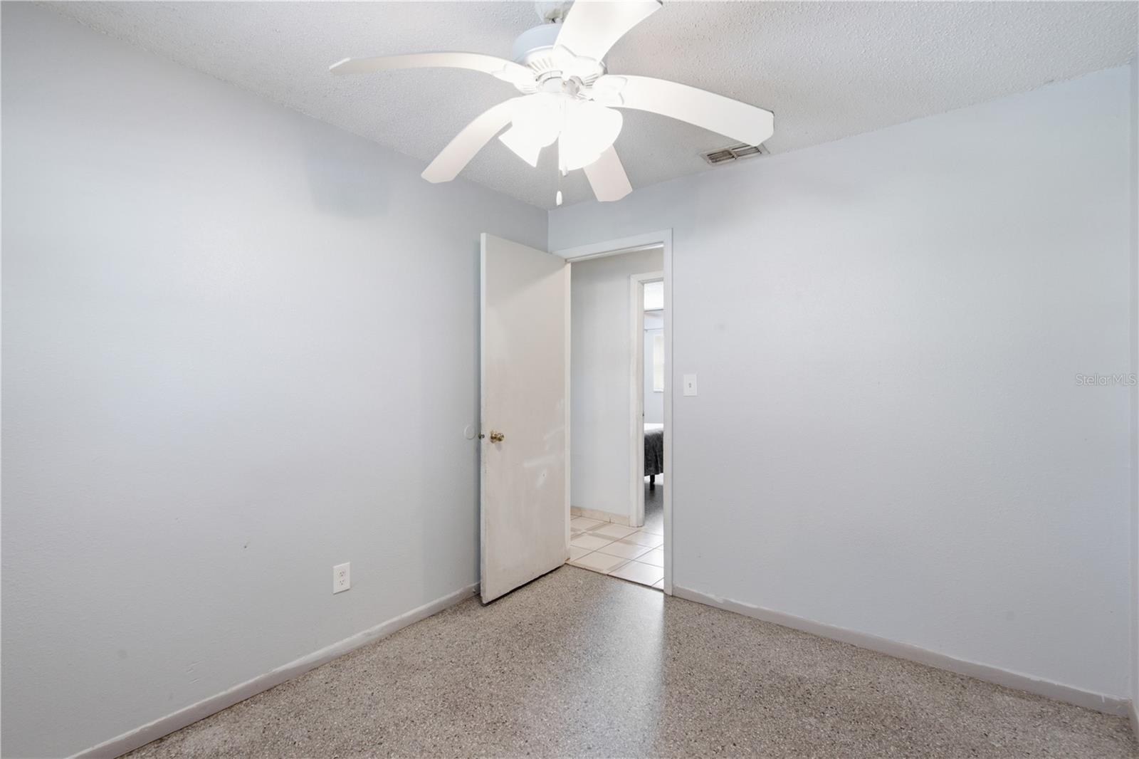 802 PAPAYA DR — photo 28