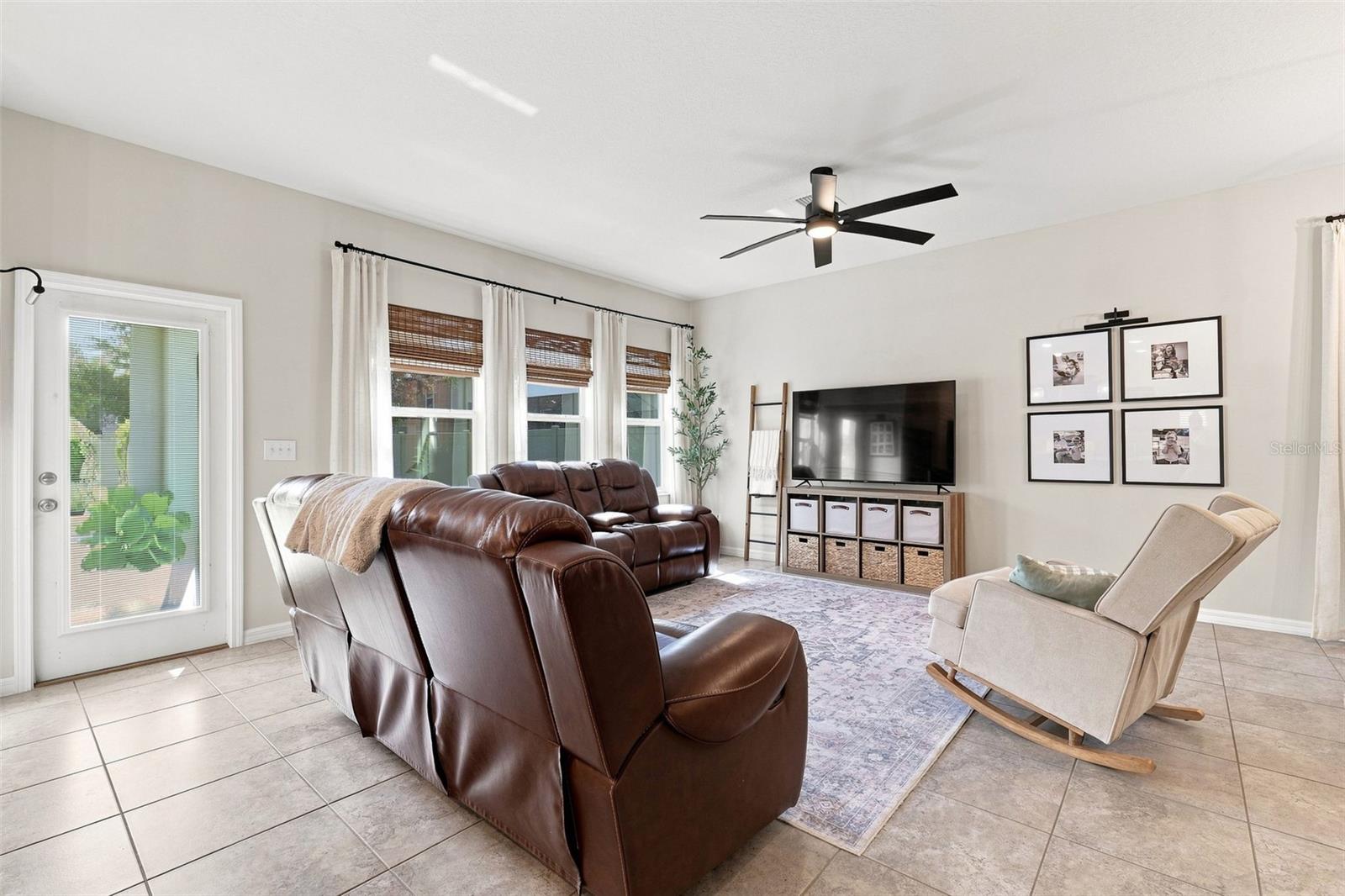 8096 SEAGARDEN LN — photo 6