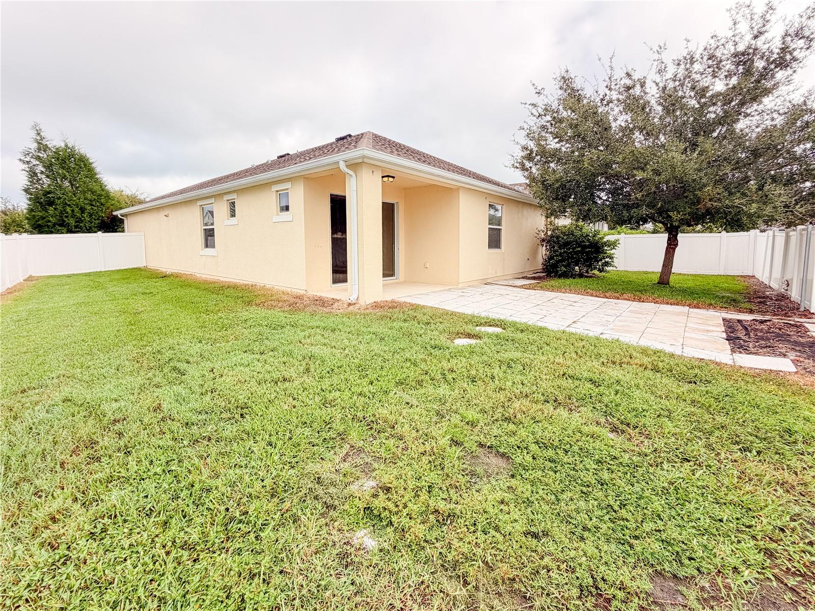5022 SUNCATCHER DR — photo 44