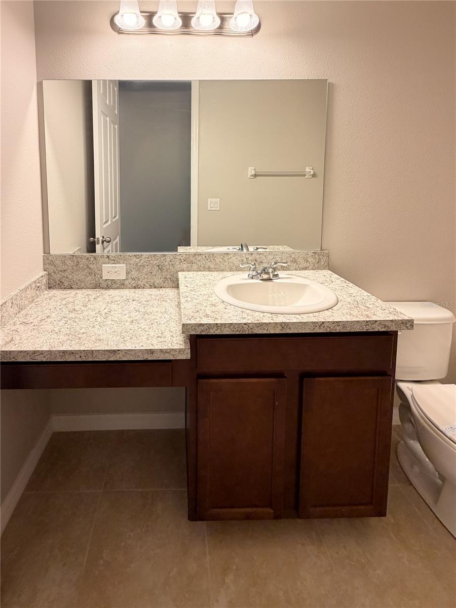 5022 SUNCATCHER DR — photo 37