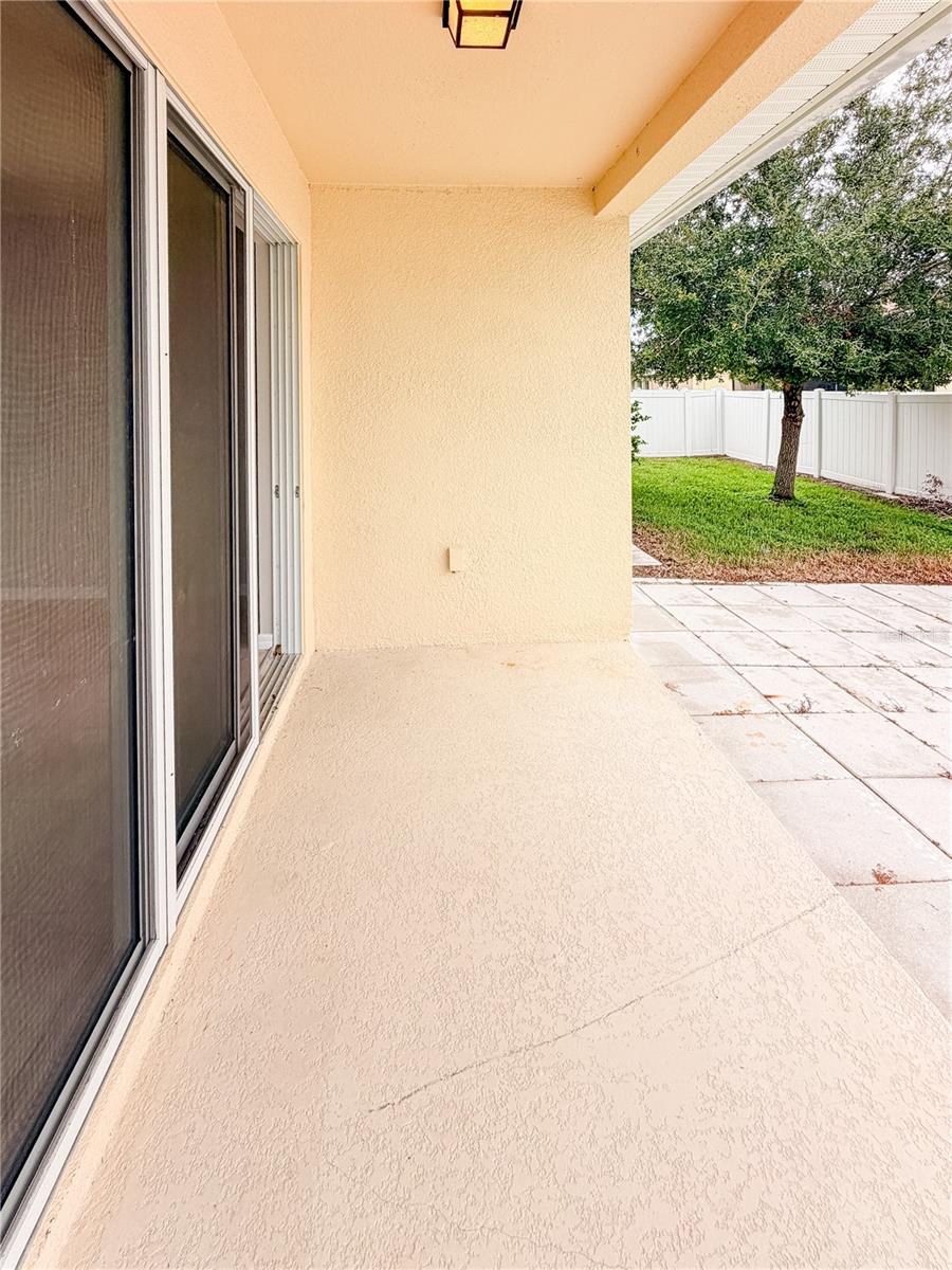 5022 SUNCATCHER DR — photo 41