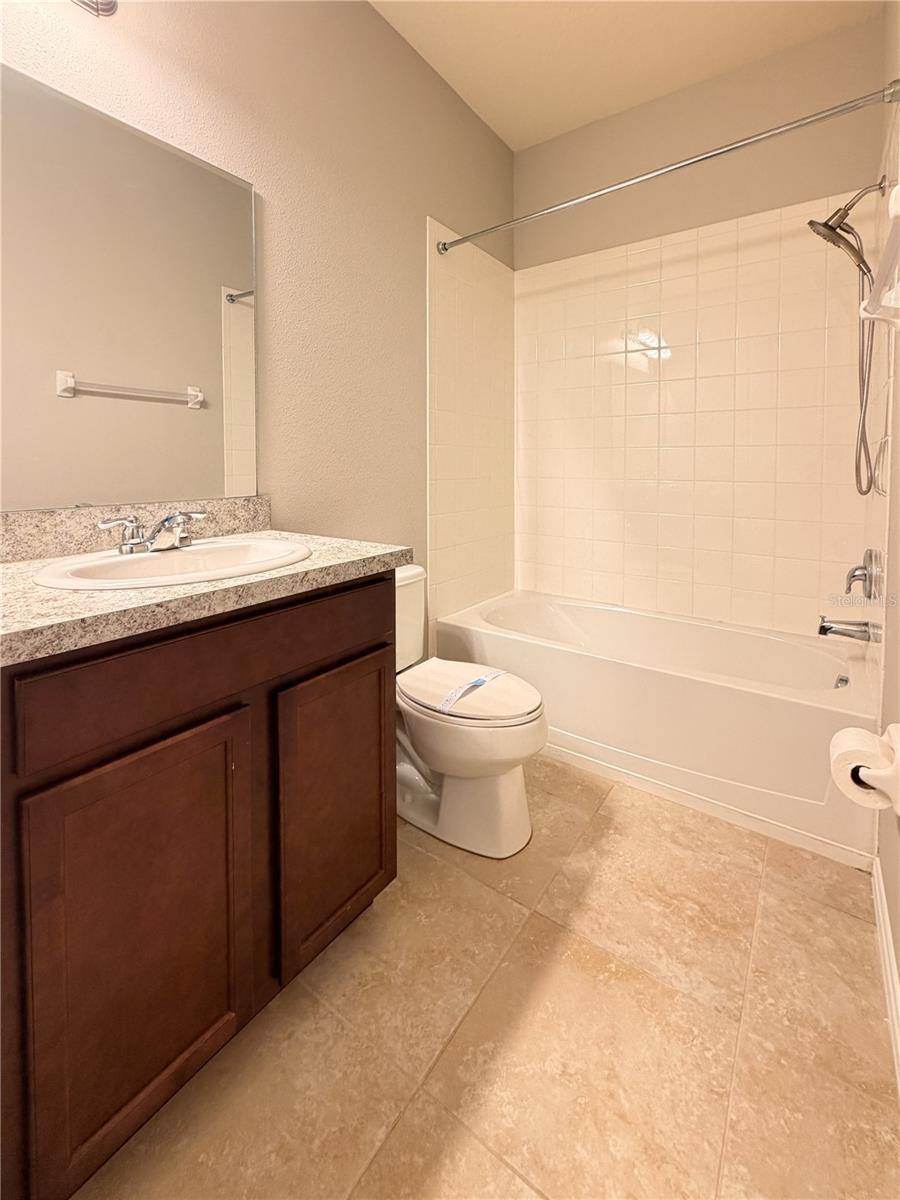 5022 SUNCATCHER DR — photo 38
