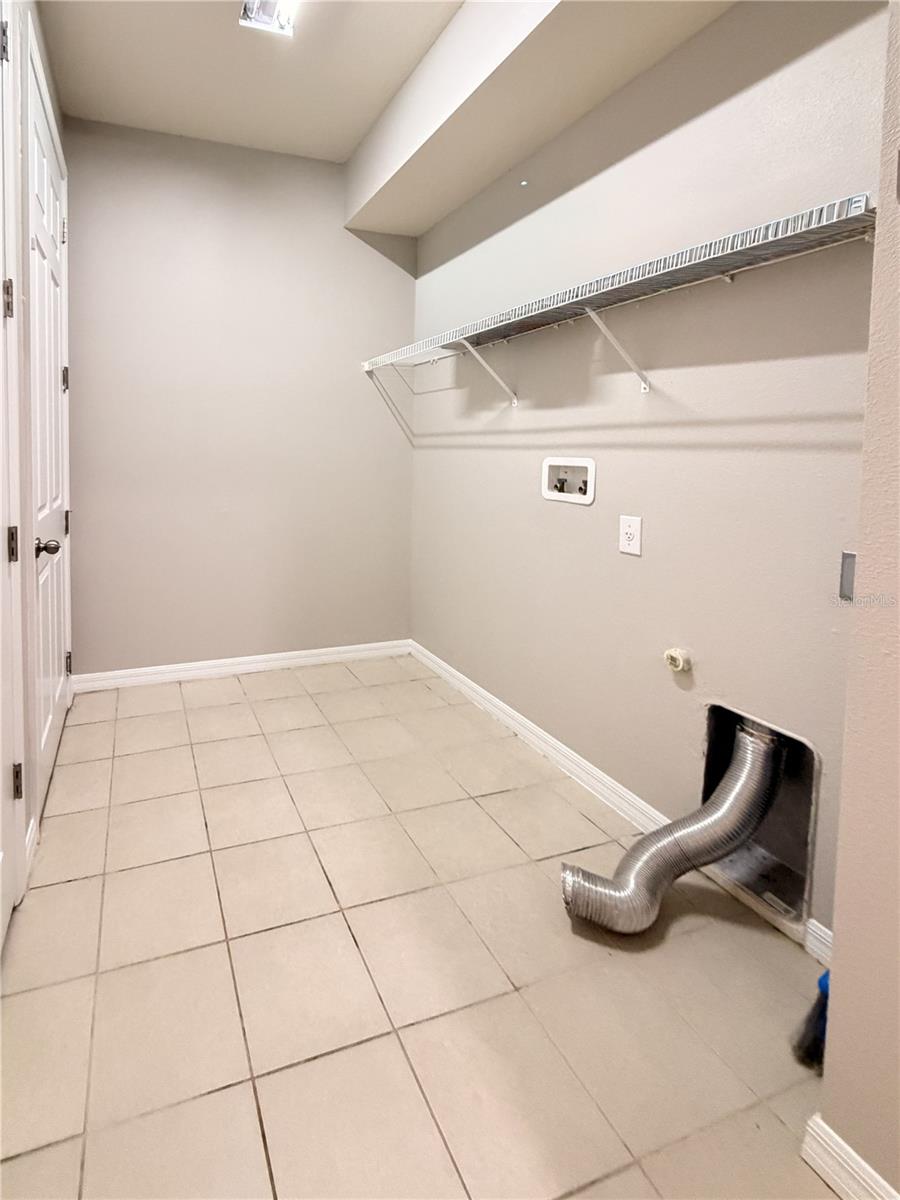 5022 SUNCATCHER DR — photo 16