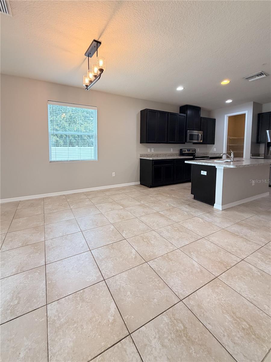 5022 SUNCATCHER DR — photo 19