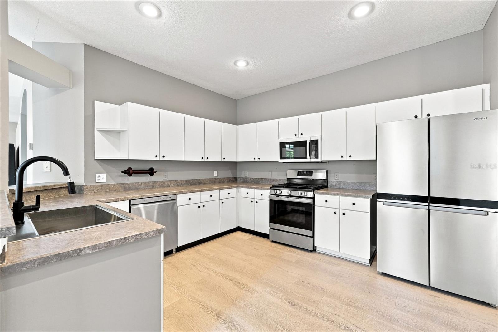 19126 WHITE WING PL — photo 13