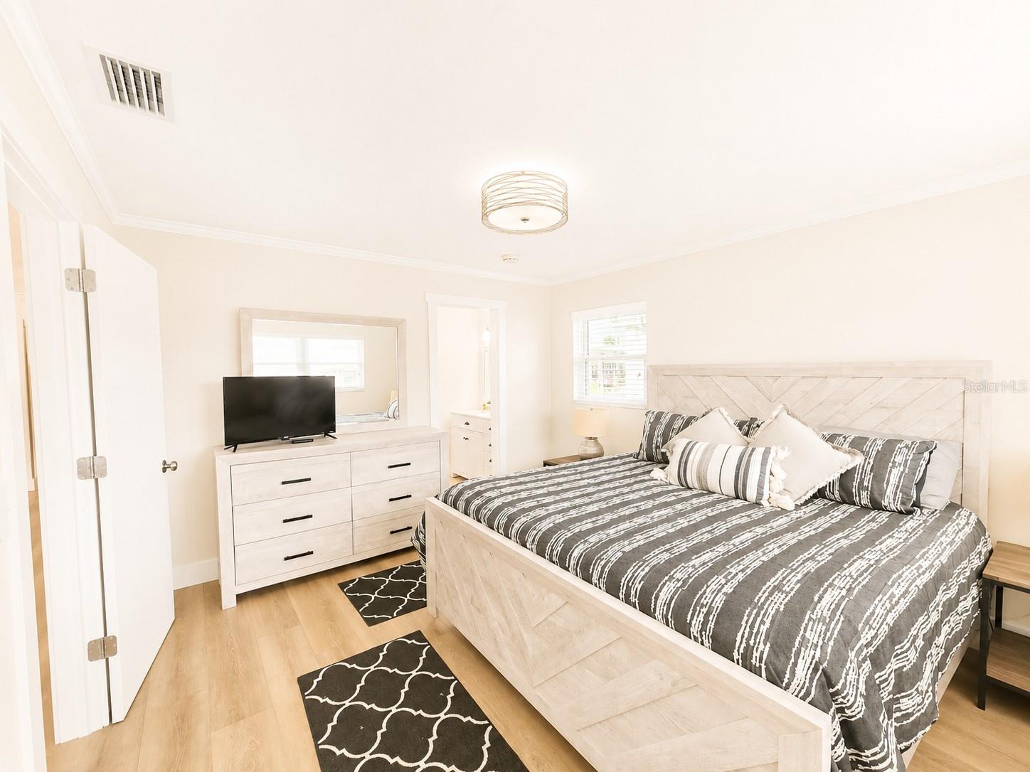 9718 HERNANDO CT — photo 11