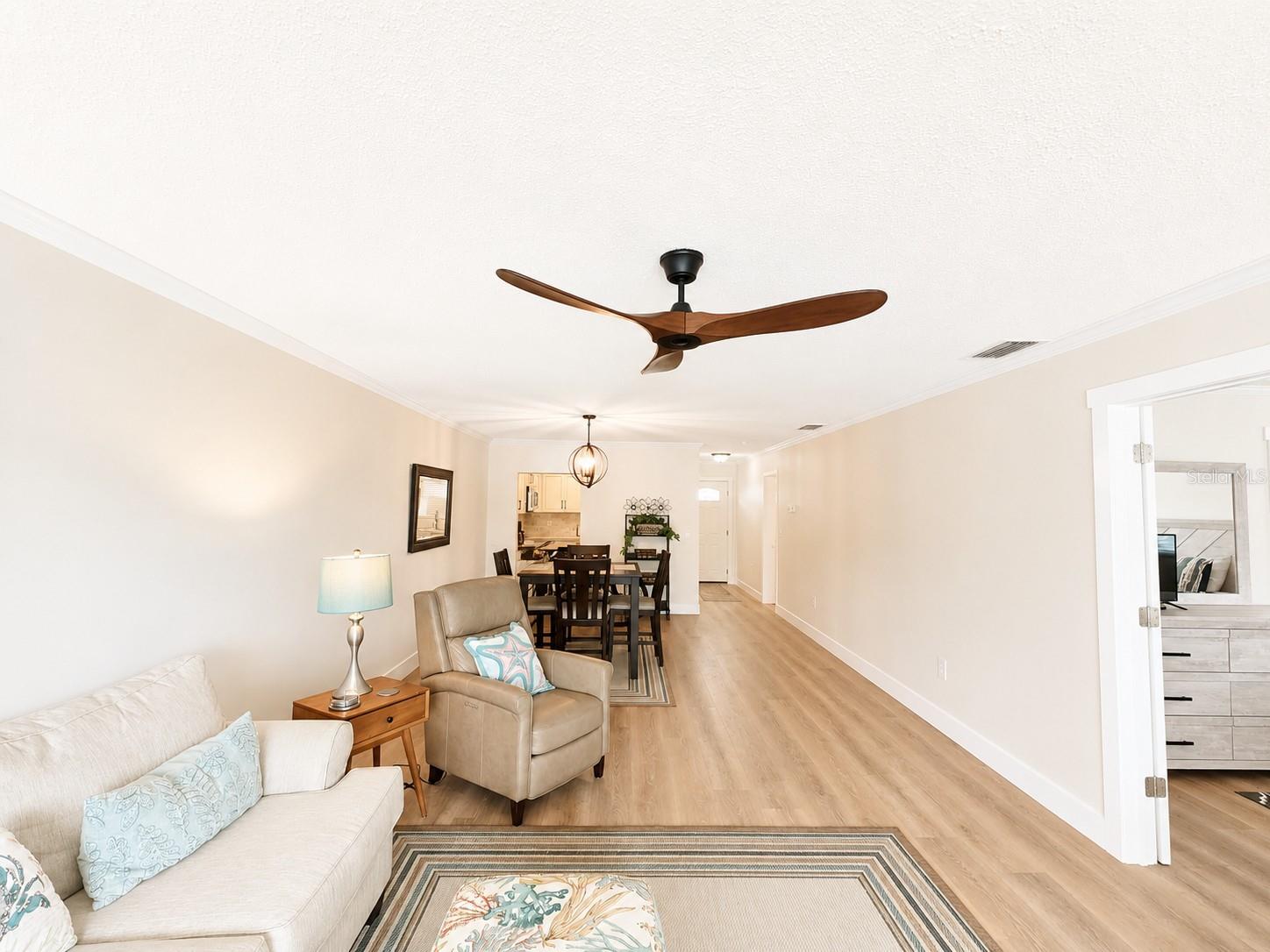 9718 HERNANDO CT — photo 2