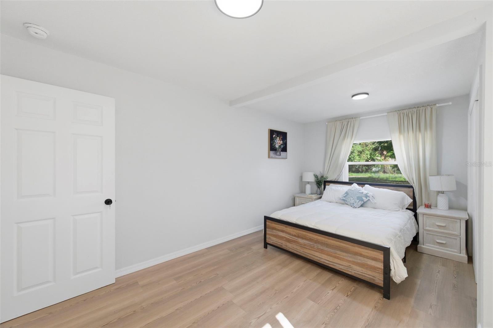 3607 E 24TH AVE — photo 31