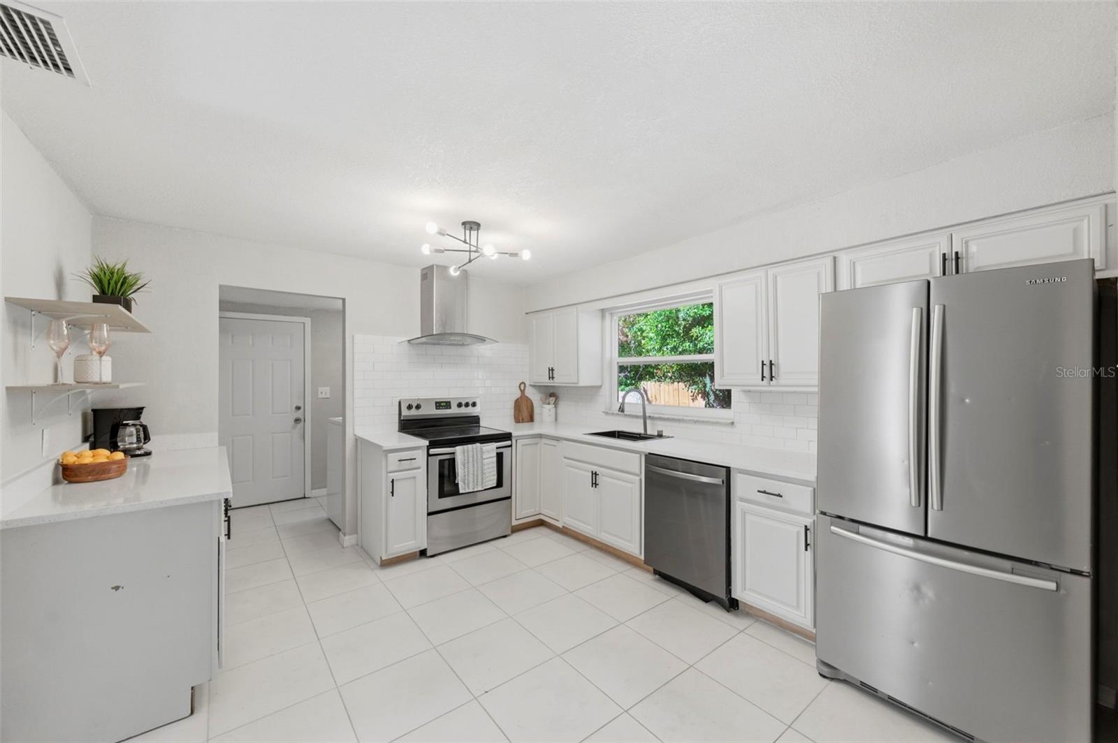 3607 E 24TH AVE — photo 14
