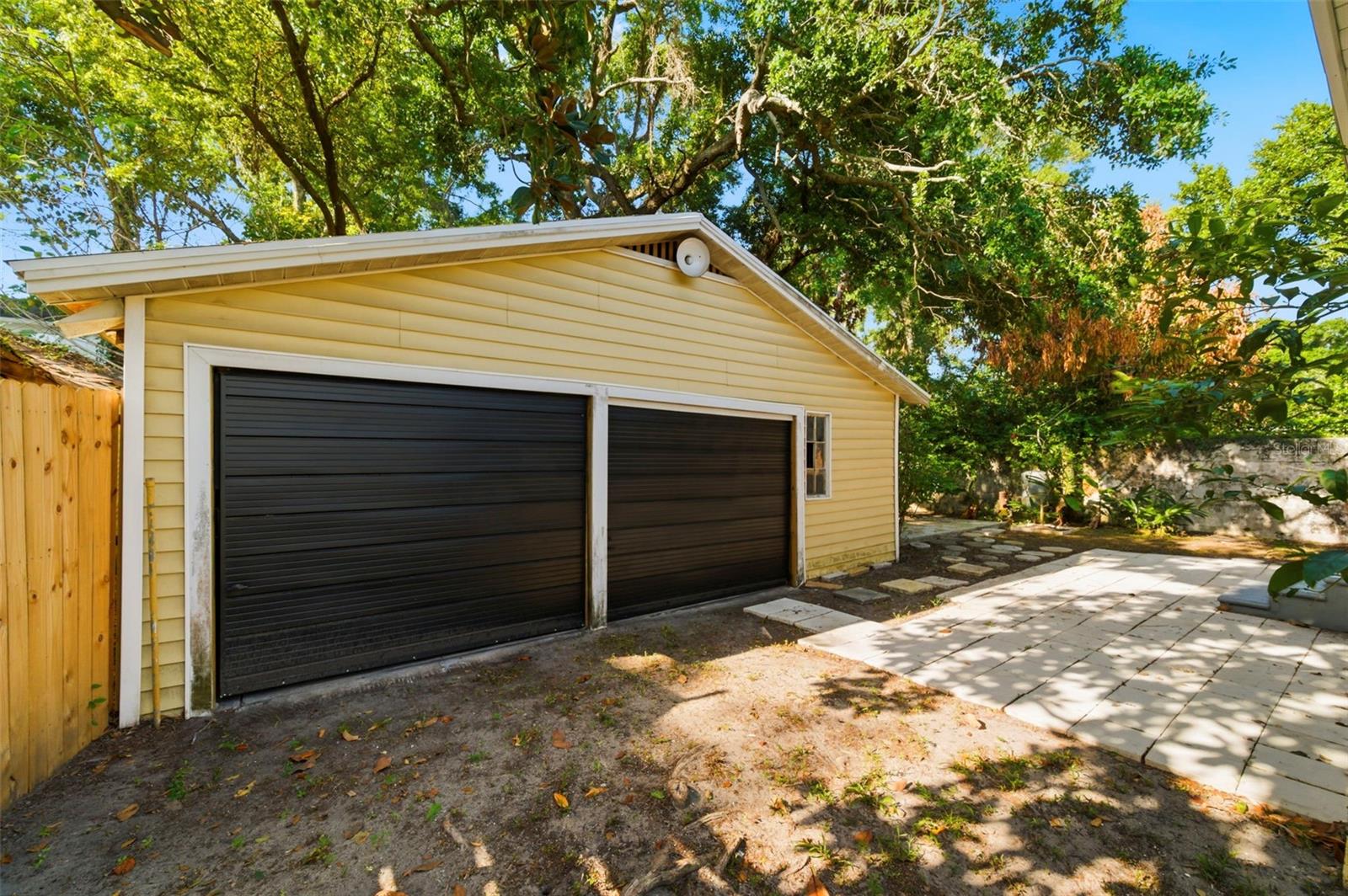 3607 E 24TH AVE — photo 38