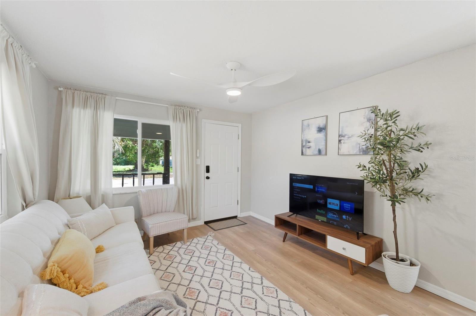 3607 E 24TH AVE — photo 7