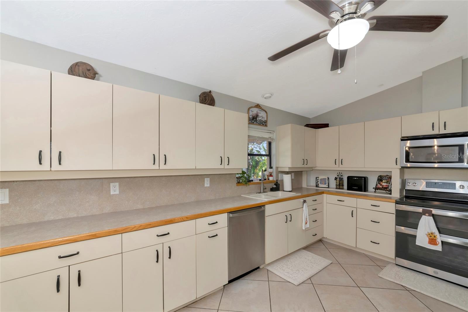 710 MYAKKA RD — photo 12
