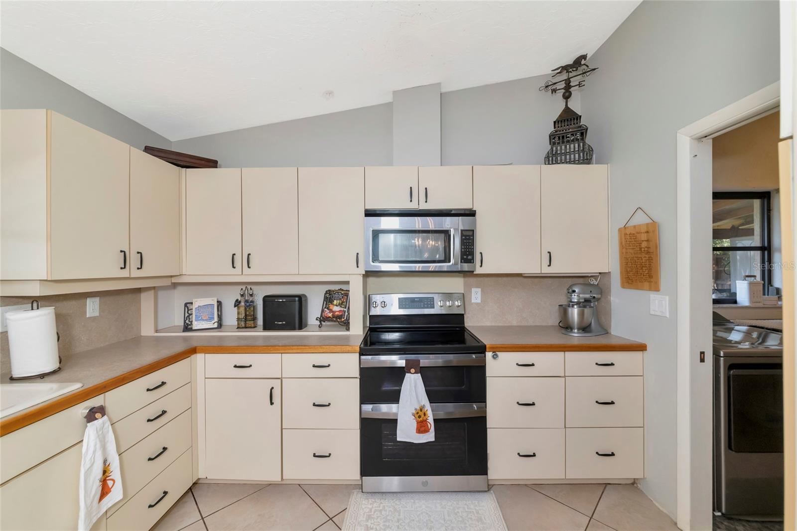 710 MYAKKA RD — photo 11