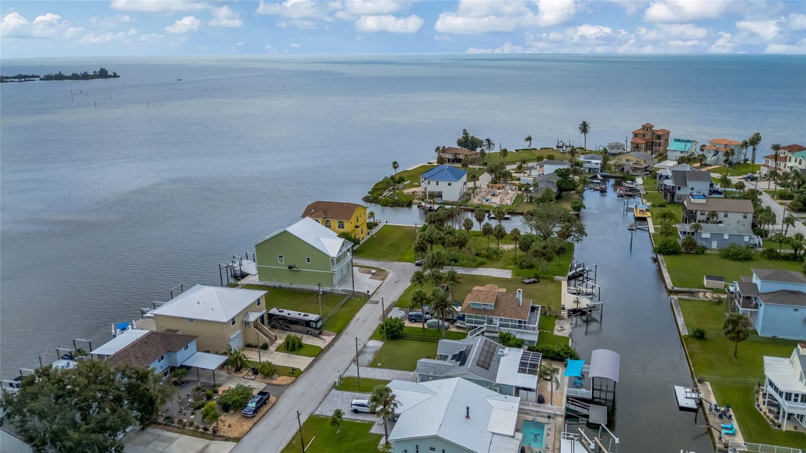 6522 SEAVIEW BLVD — photo 17