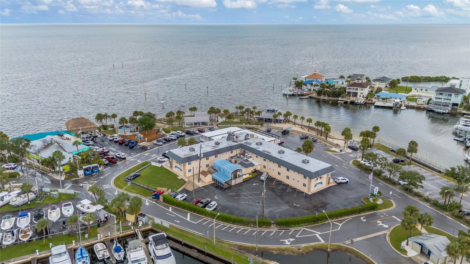 6522 SEAVIEW BLVD — photo 36