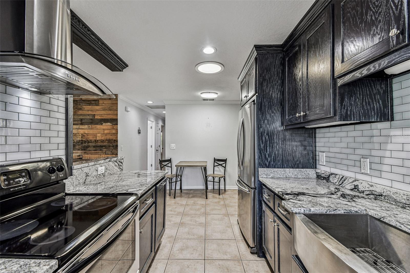 3122 W HARTNETT AVE — photo 14
