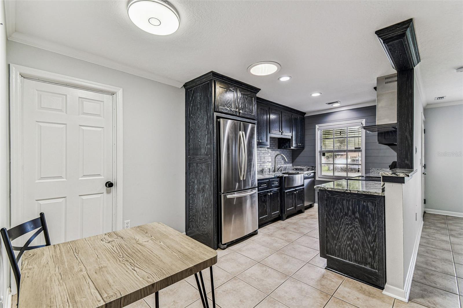 3122 W HARTNETT AVE — photo 8