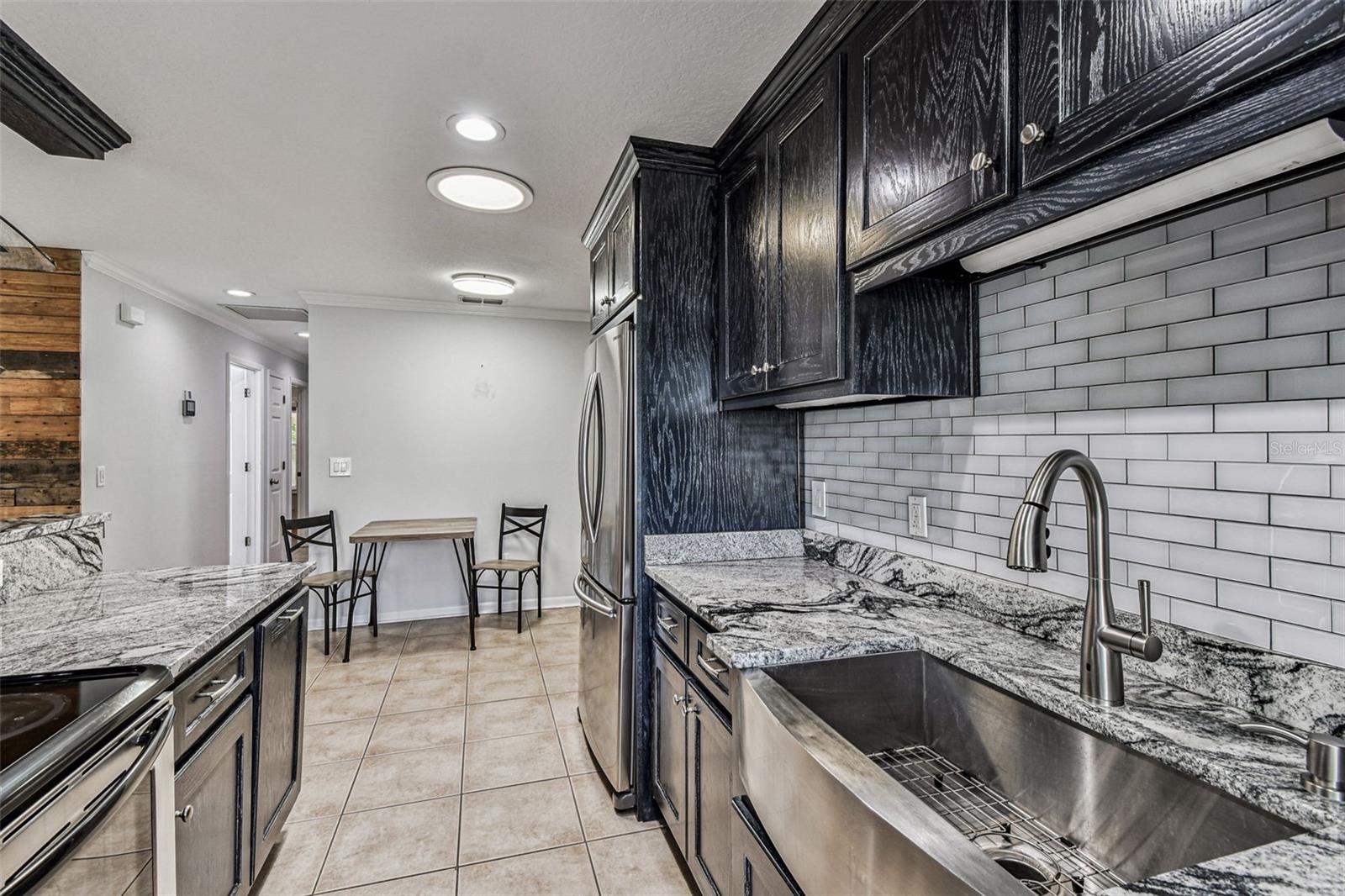 3122 W HARTNETT AVE — photo 15