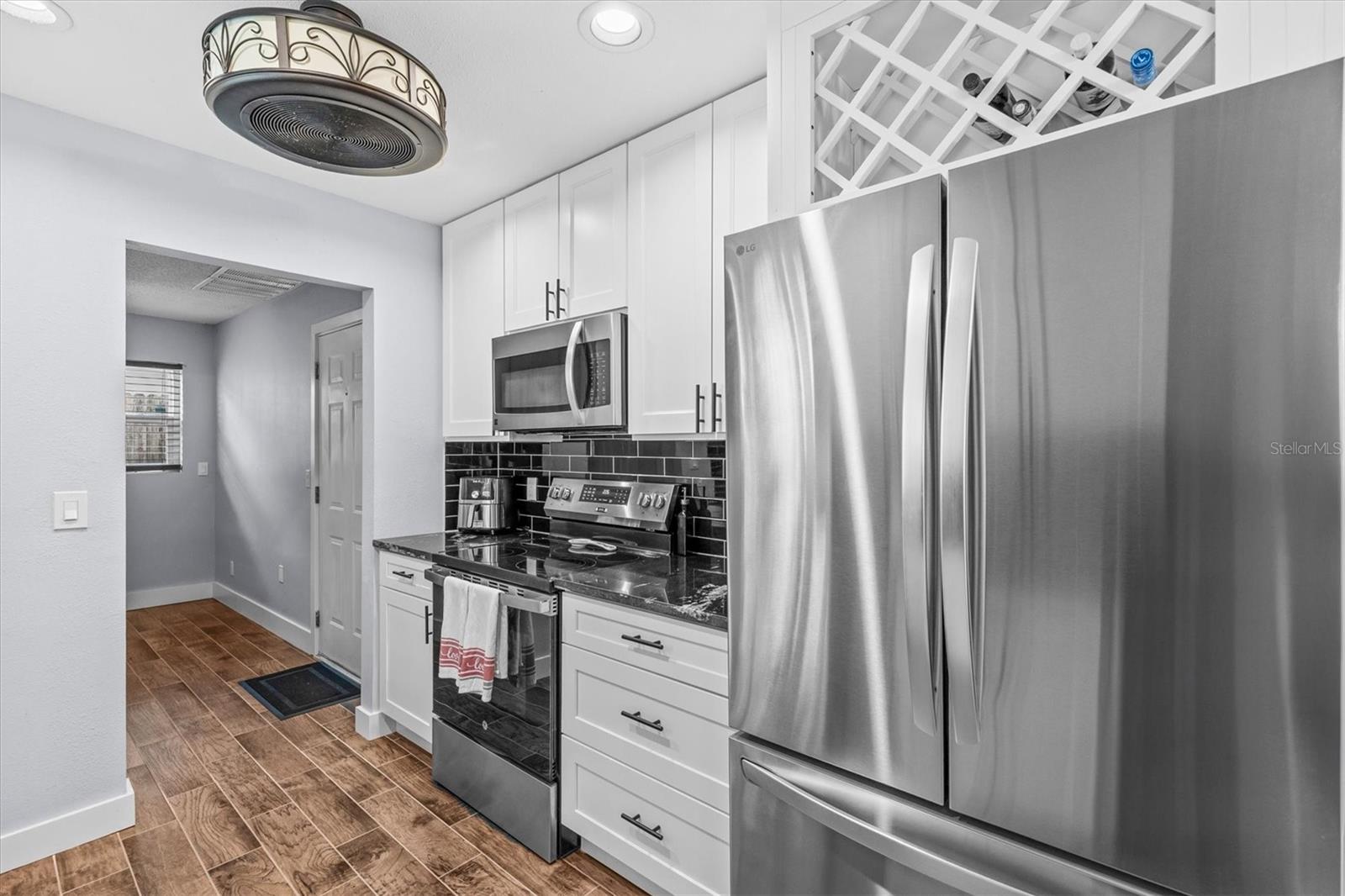 1707 HIBISCUS CIRCLE N — photo 15