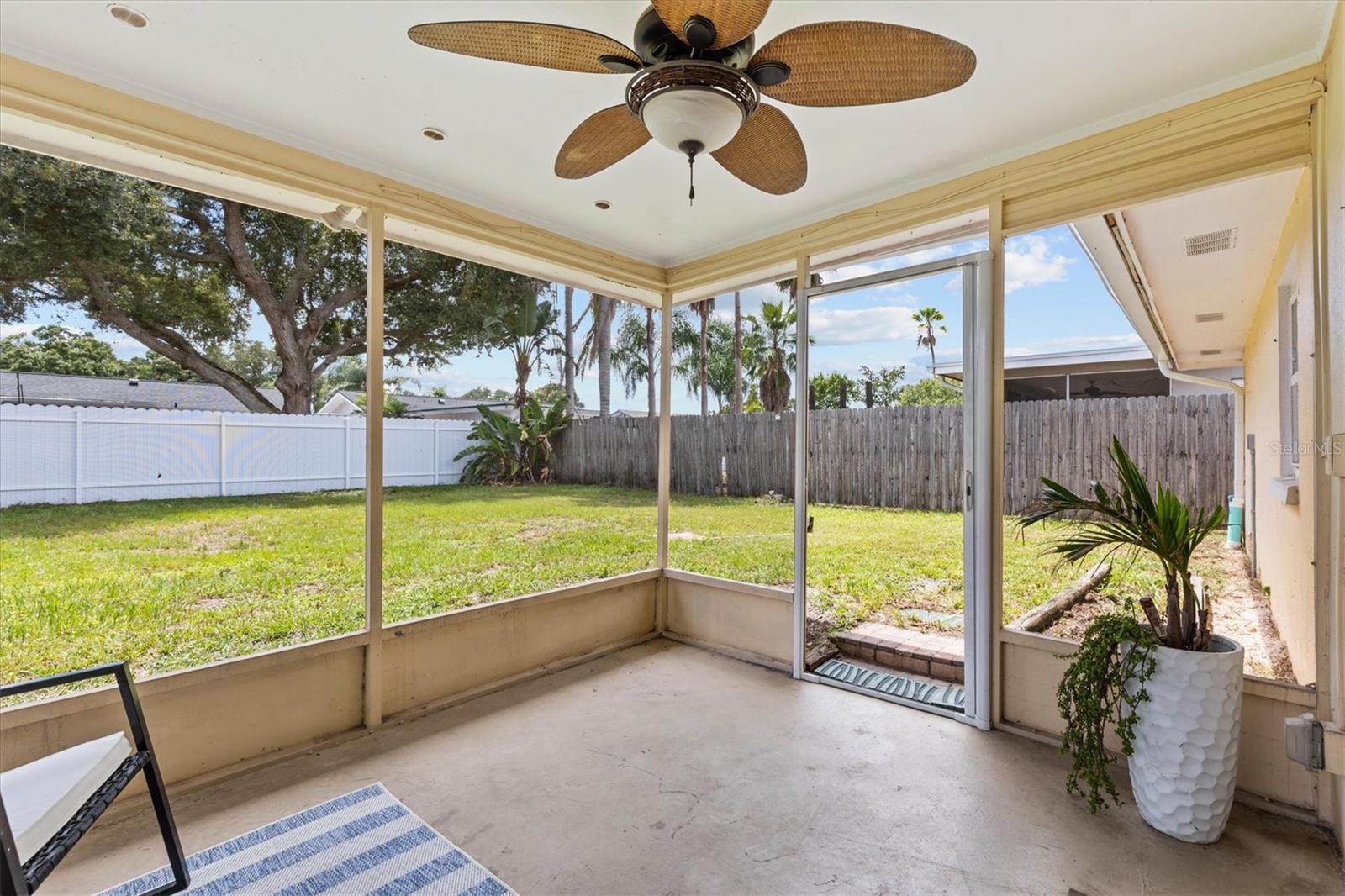 1707 HIBISCUS CIRCLE N — photo 29