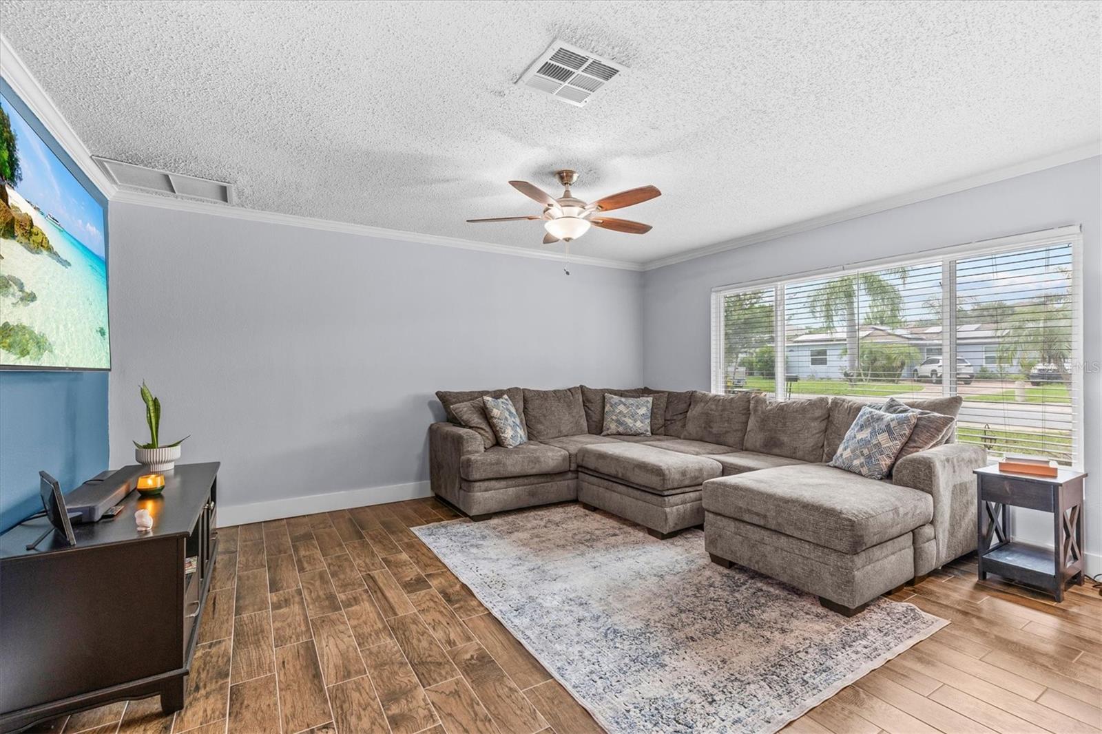 1707 HIBISCUS CIRCLE N — photo 13