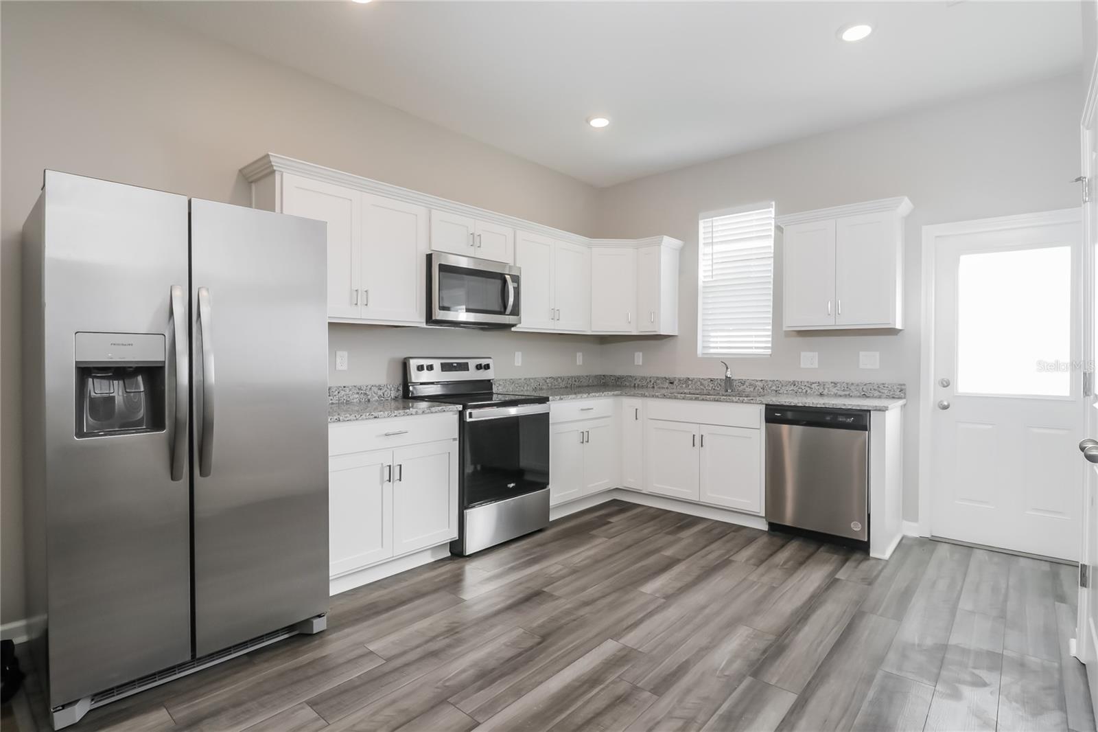 35483 EASTBROOK AVE — photo 5