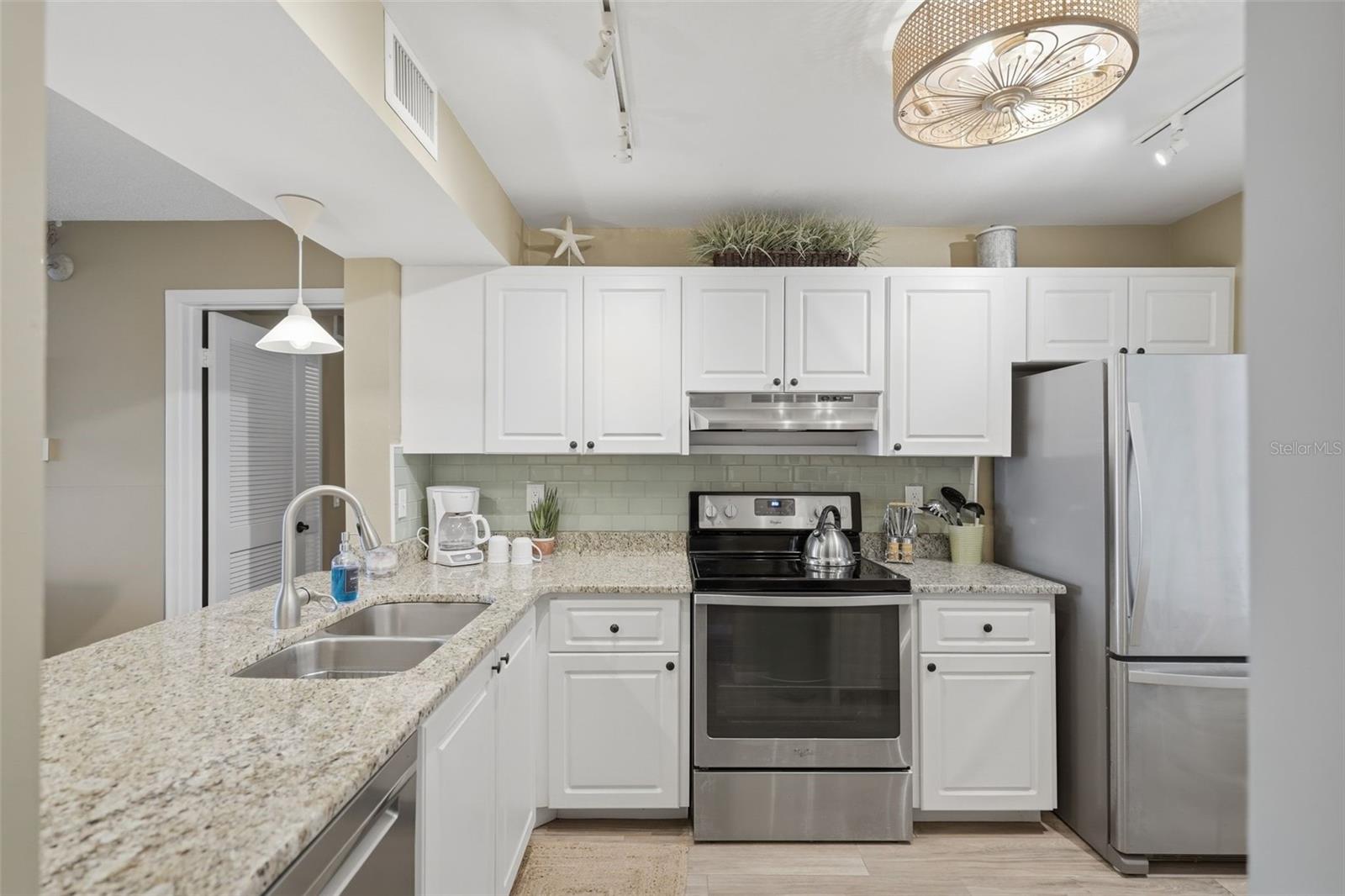 6104 PALMA DEL MAR BLVD S #112 — photo 3