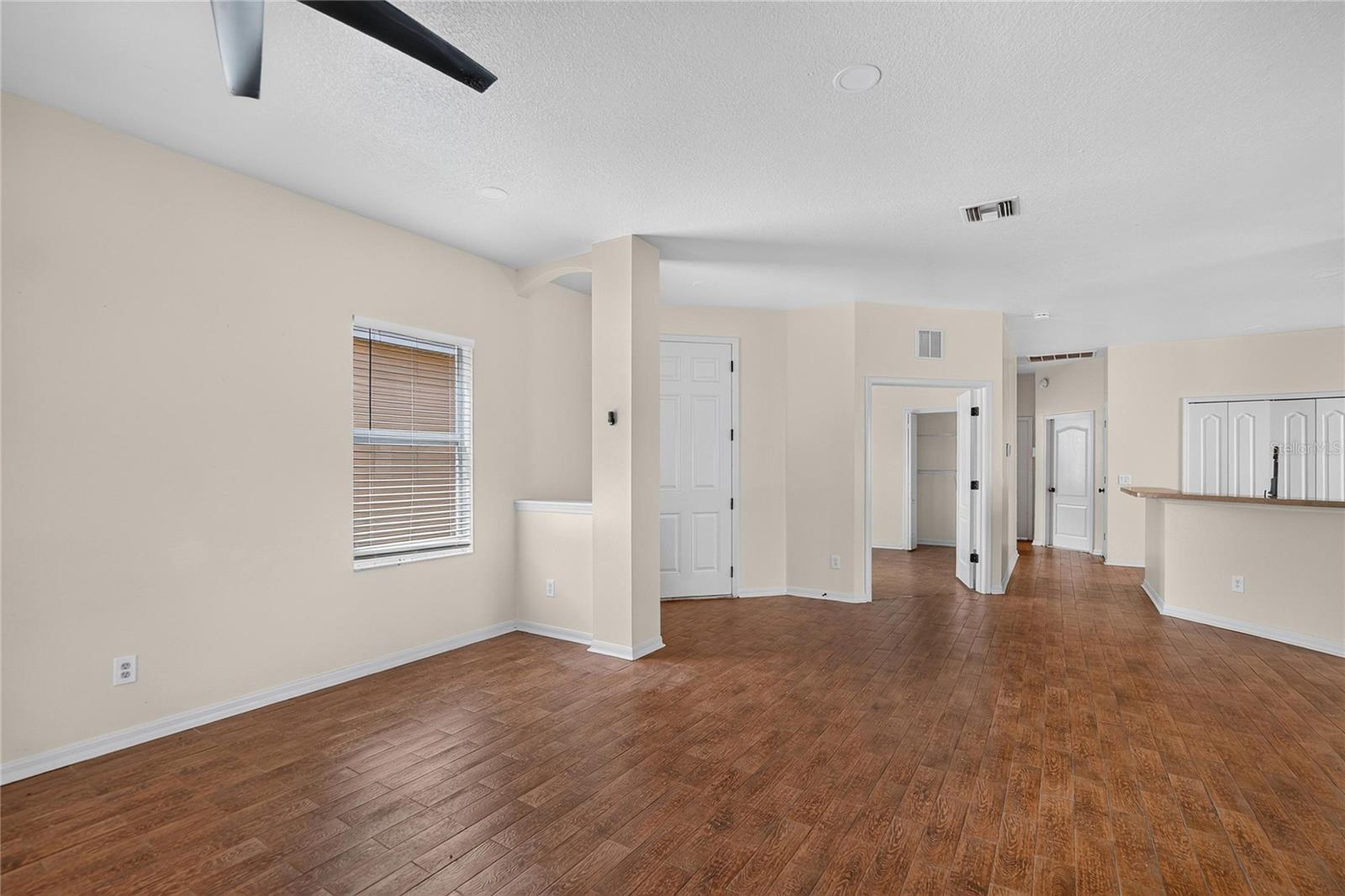 1824 ATLANTIC DR — photo 11