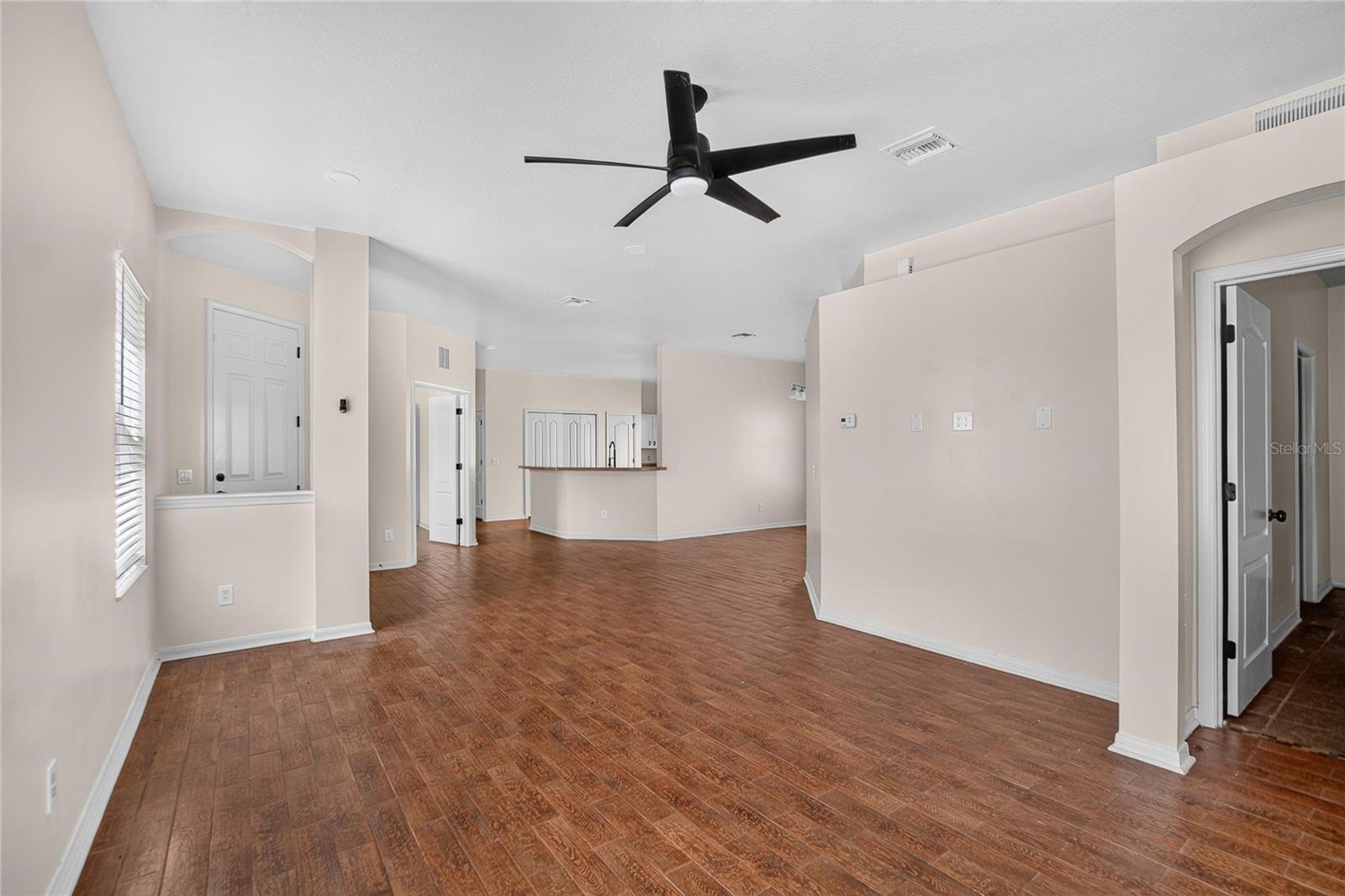 1824 ATLANTIC DR — photo 10