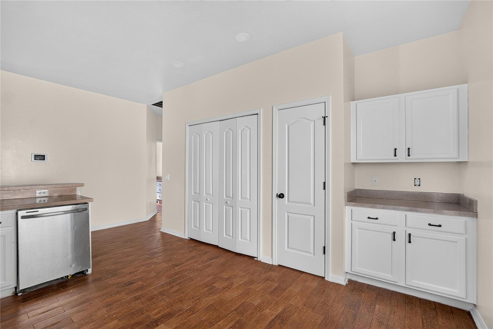 1824 ATLANTIC DR — photo 18