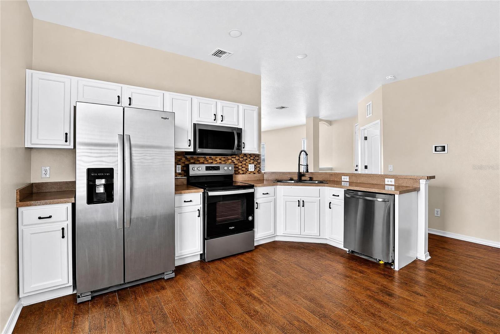1824 ATLANTIC DR — photo 16