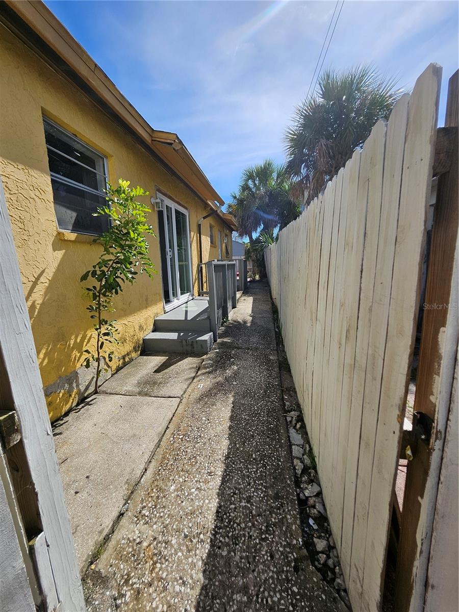 7840 BOCA CIEGA DR — photo 38