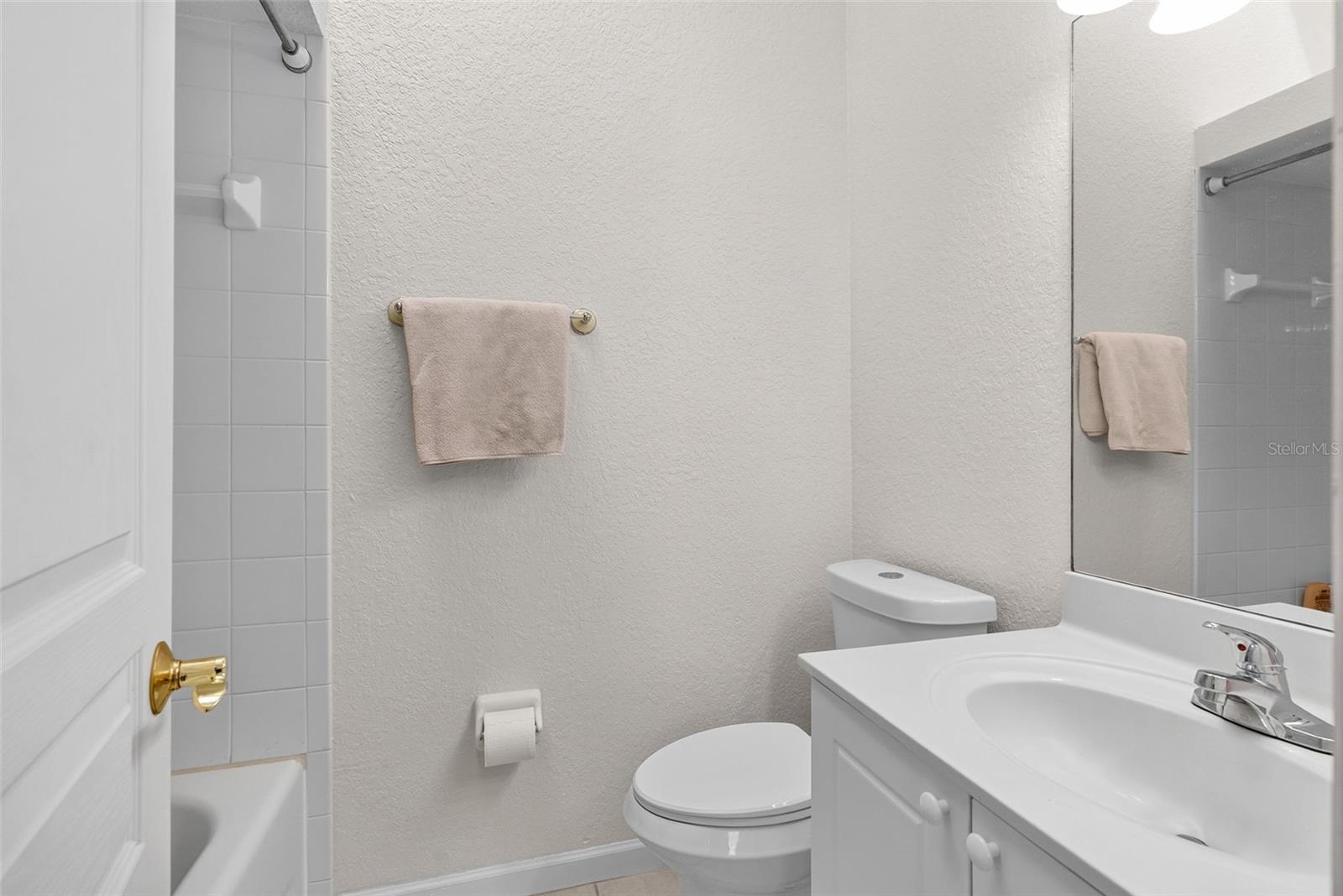 106 BRENT CIR — photo 31
