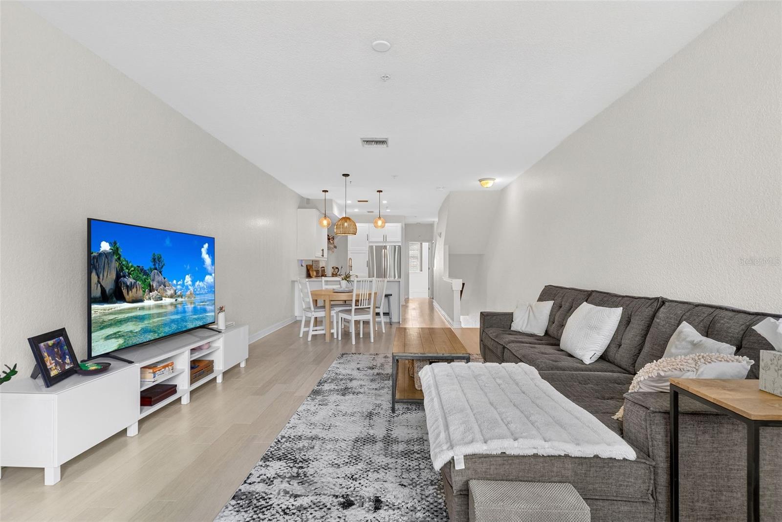 106 BRENT CIR — photo 13
