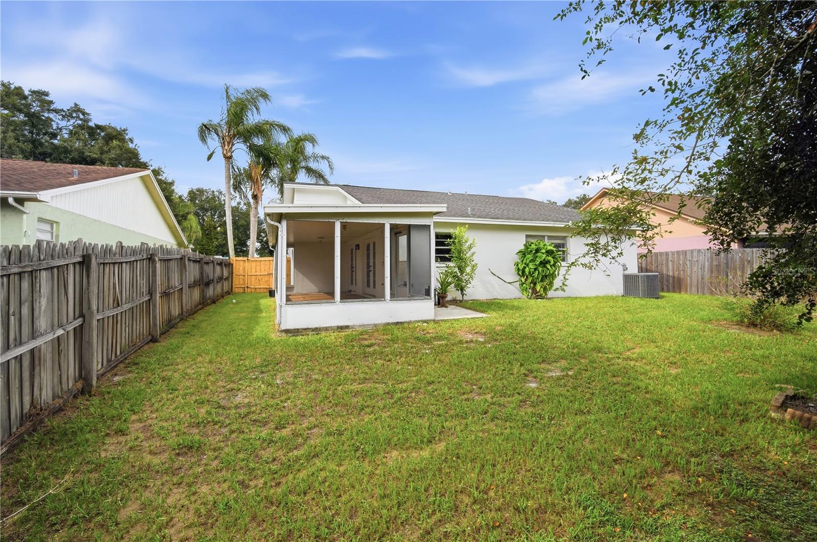 24724 SILVERSMITH DR — photo 6