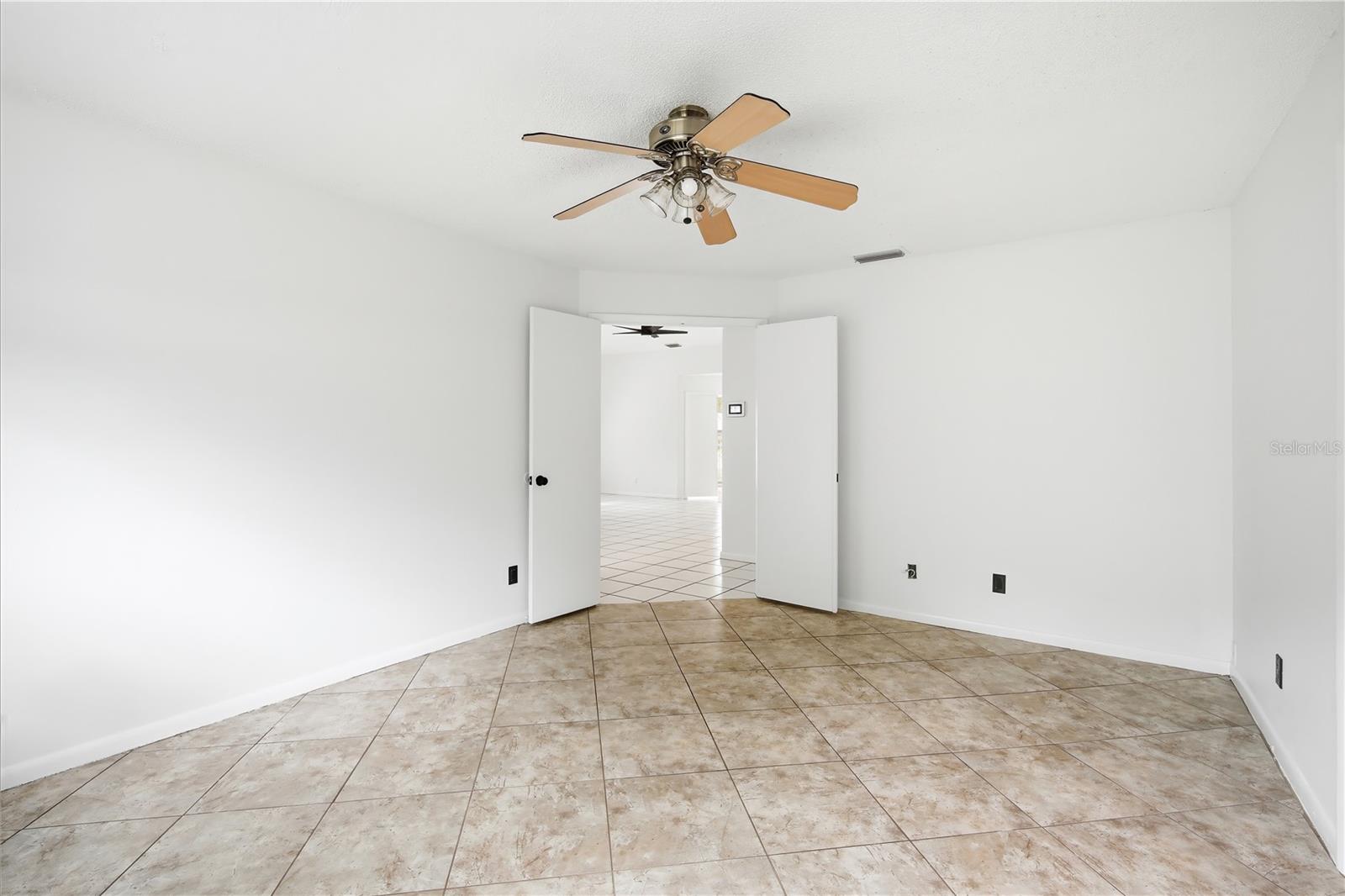 24724 SILVERSMITH DR — photo 15
