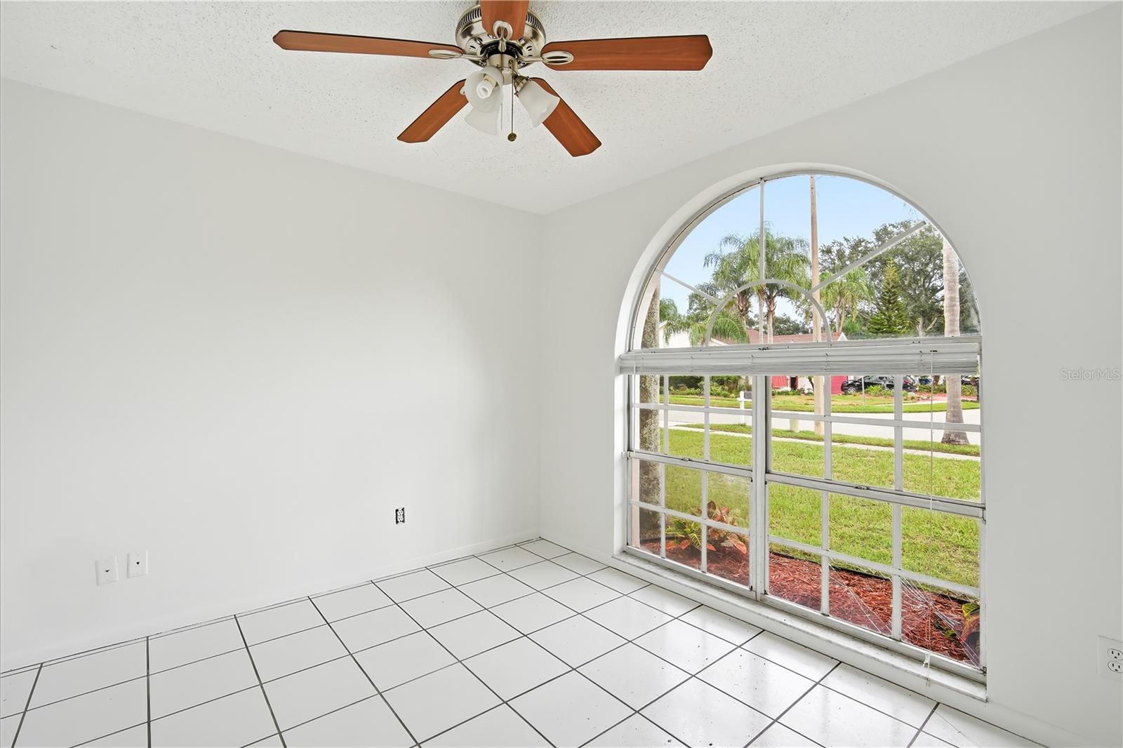 24724 SILVERSMITH DR — photo 11