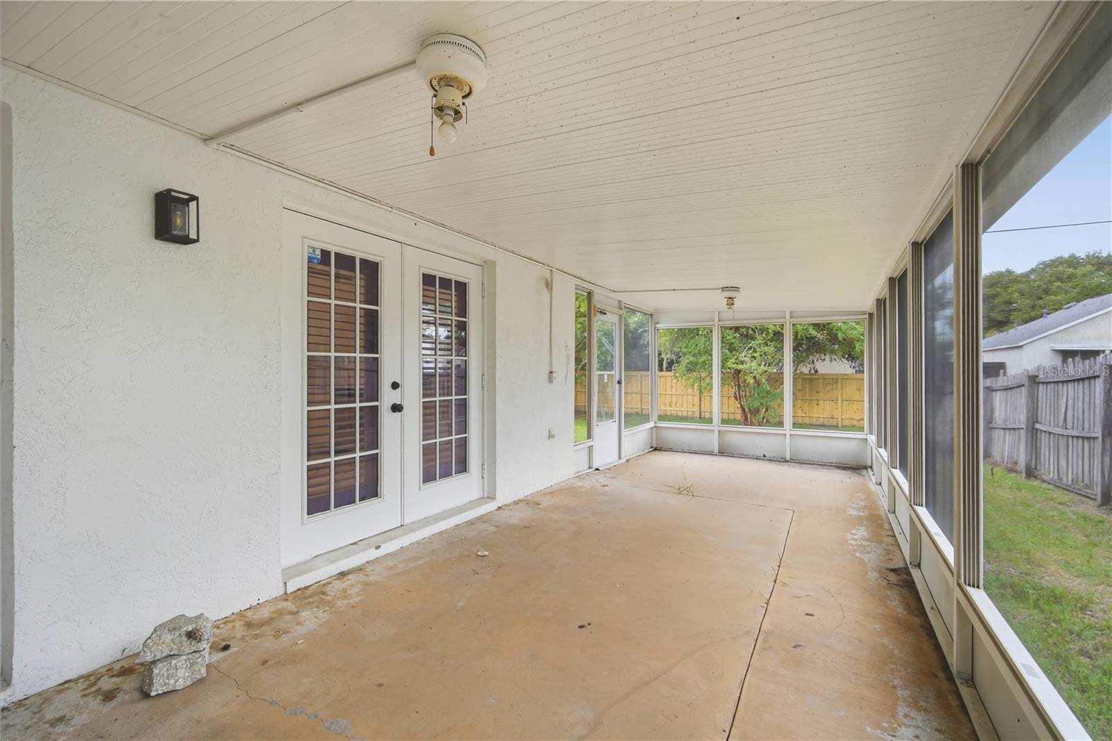 24724 SILVERSMITH DR — photo 20