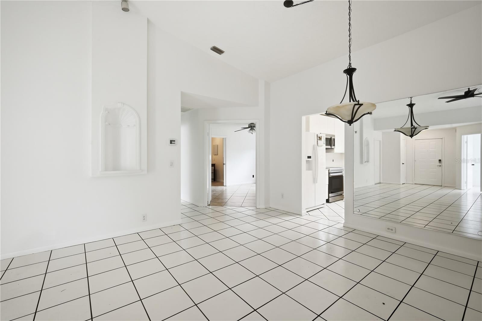 24724 SILVERSMITH DR — photo 8