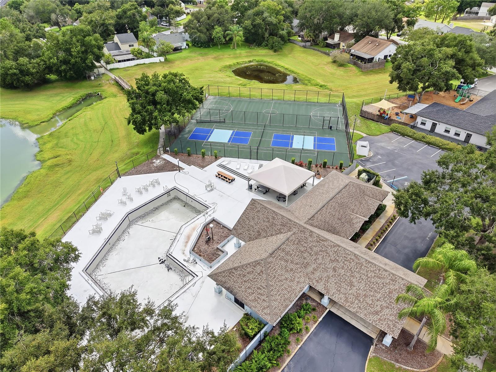 24724 SILVERSMITH DR — photo 23