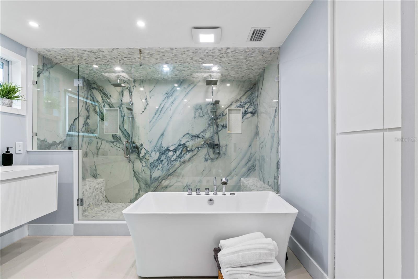 4712 DOVER CLIFF CT — photo 57