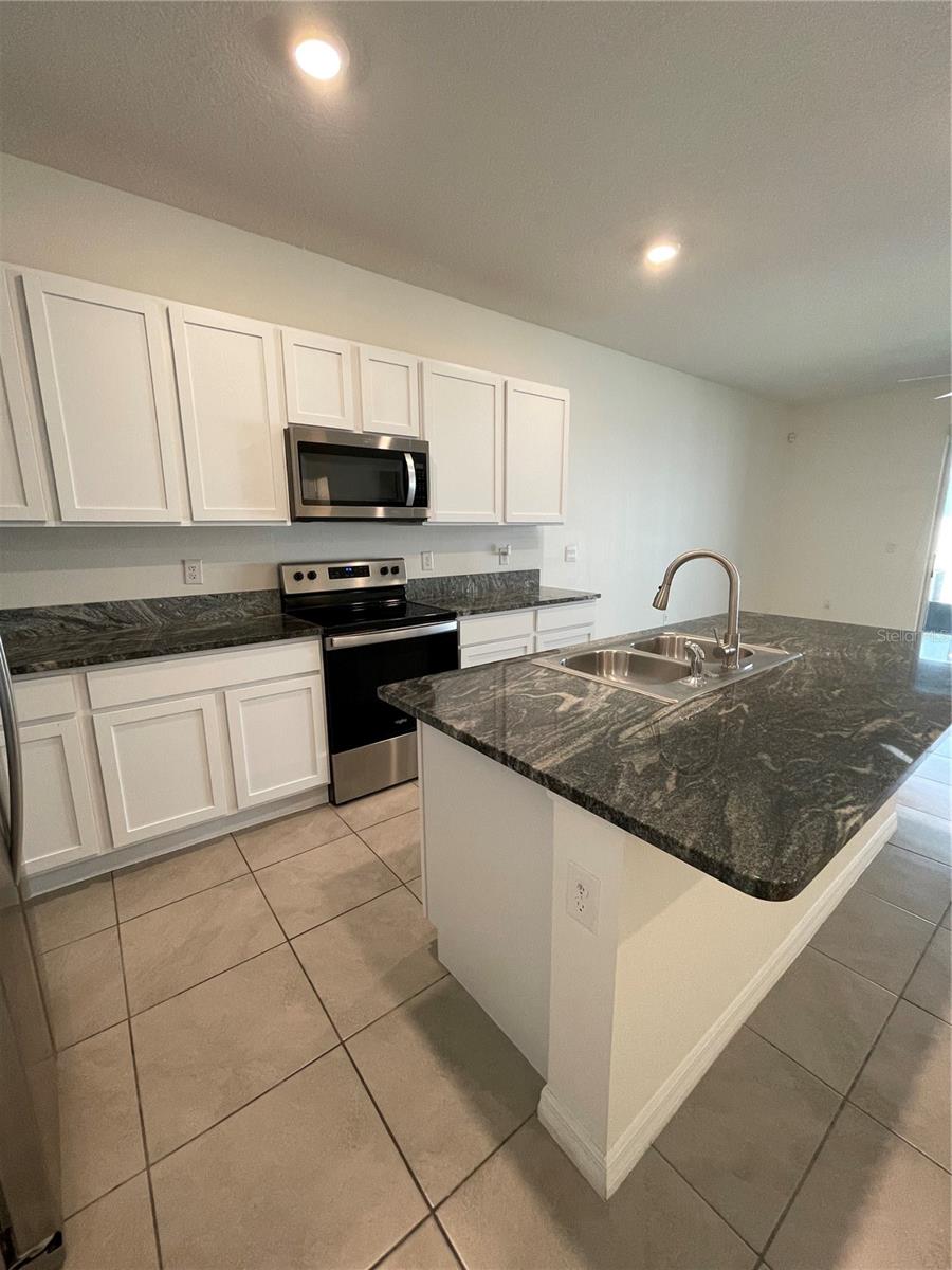 2883 PEONY PRAIRIE LN — photo 10