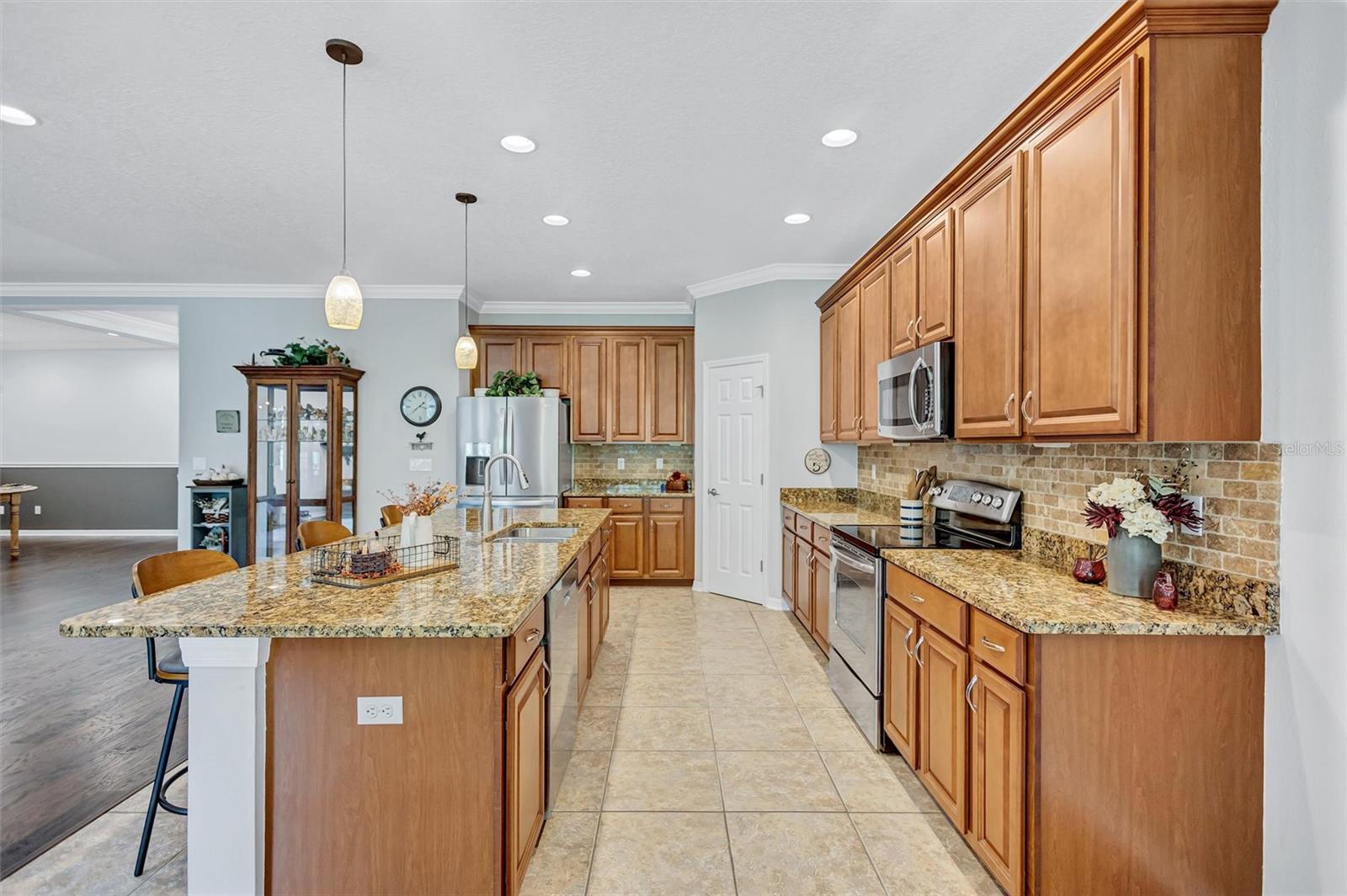 1503 YALE CASTLE CT — photo 30
