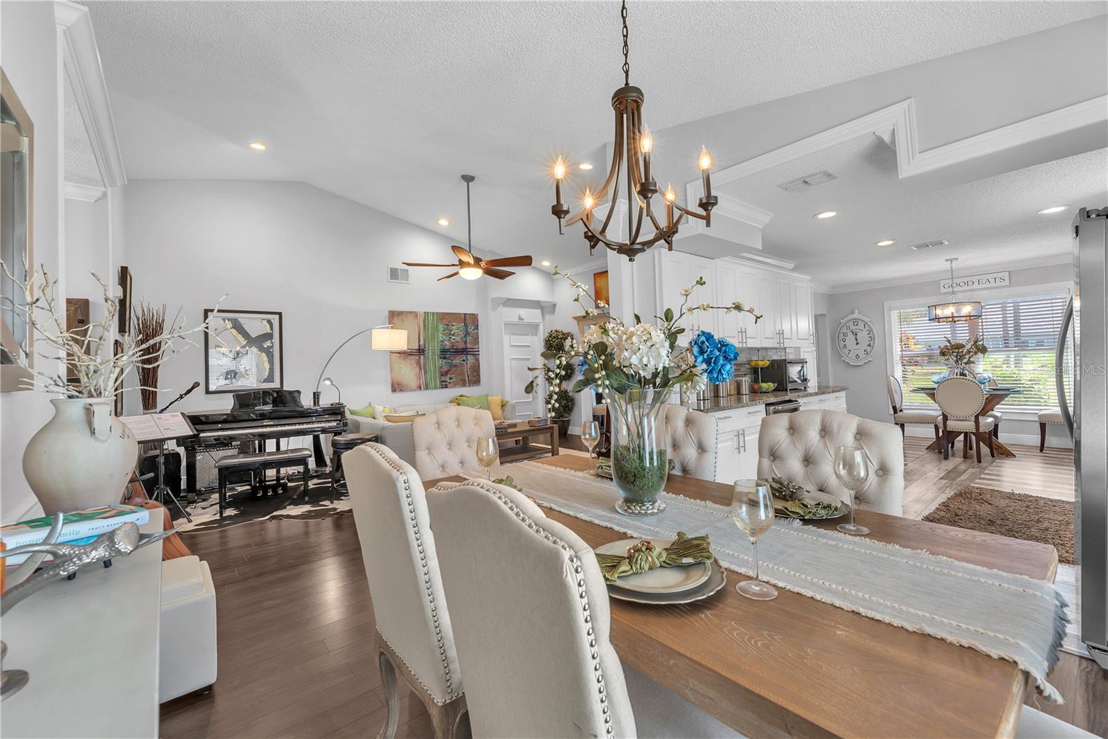 768 MASTERPIECE DR — photo 26