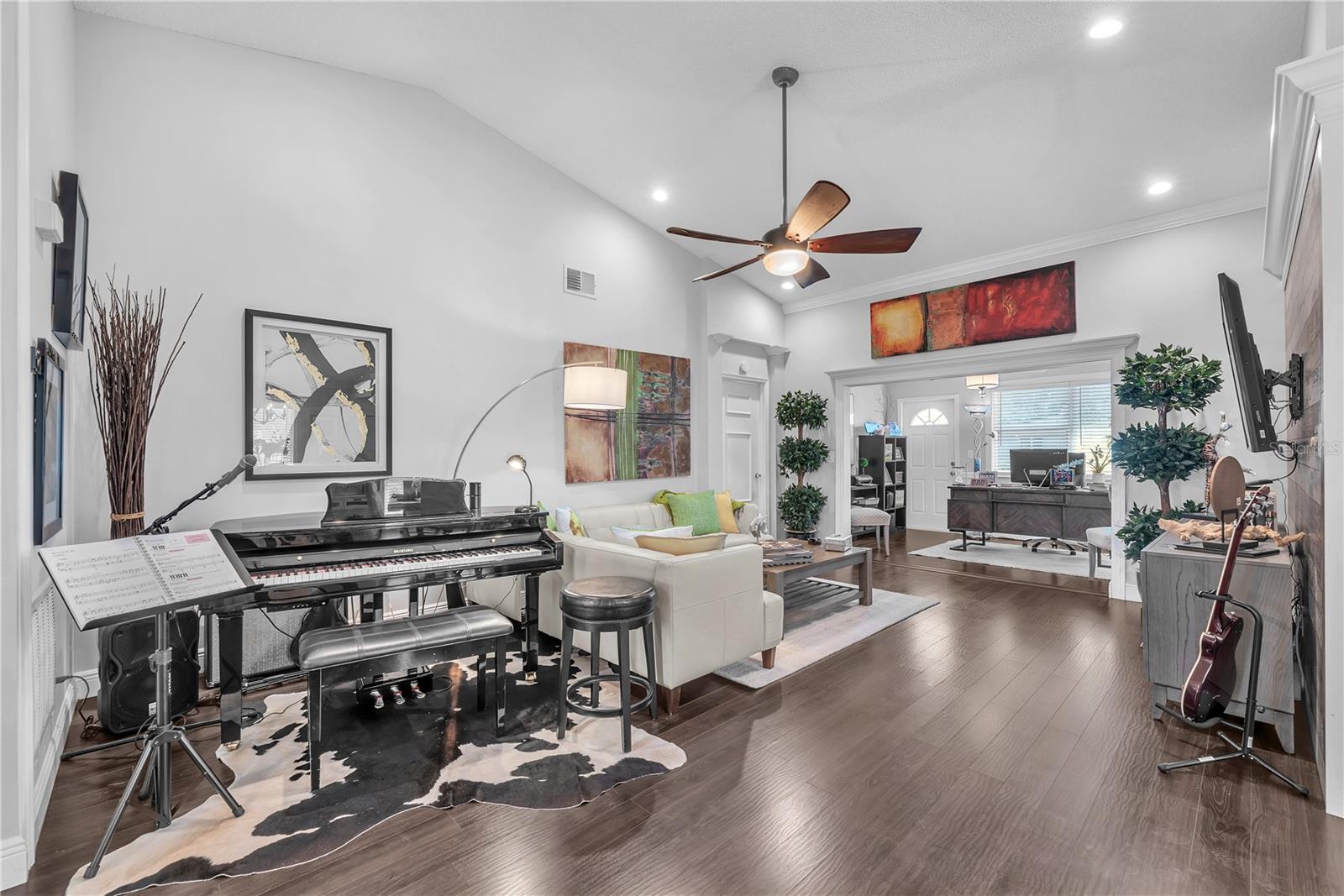 768 MASTERPIECE DR — photo 12
