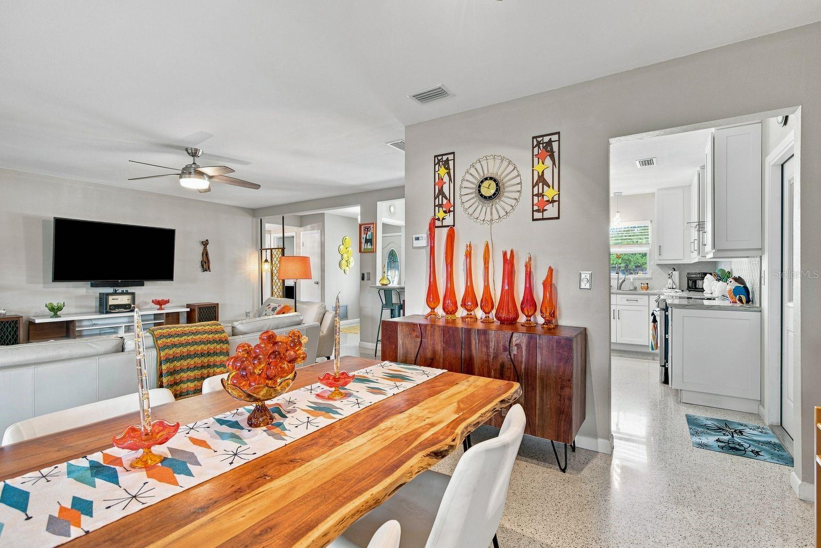 1631 ELIZABETH LN — photo 16